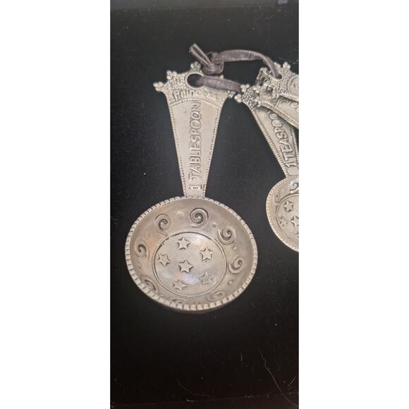 Ganz Princess Pewter Measuring Spoons Set- Stars & Crowns- Vintage Kitchen Decor - Picture 4 of 8